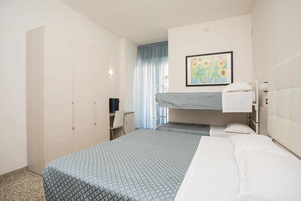 Hotel Elite Каттоліка Екстер'єр фото